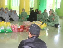 Wujud Kepdulian, Ketua Persit KCK Cabang XXXIX Dim 1404/Pinrang Kunjungi Pondok Pesantren