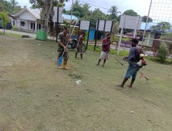 Babinsa Manokwari Utara Sebagai Motivator Dan Penggerak Masyarakat Untuk Peduli Lingkungan Kampung