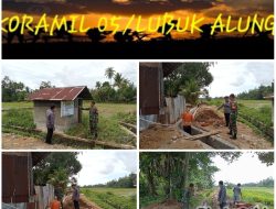 Babinsa Bersama Perangkat Nagari Tinjau Pengerjaan Infrastruktur Irigasi di Wilayah Binaan