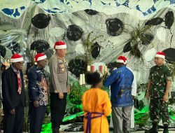 DANDIM 1703/DEIYAI MENGHADIRI NATAL GABUNGAN ASN, TNI/POLRI DAN MASYARAKAT SE-KABUPATEN DEIYAI