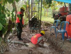 Babinsa Lamatti Riattang Pos Ramil-01/Bulupoddo Kodim 1424/Sinjai Laksanakan Pendampingan Pembuatan Sumur Bor di Desa Lamatti Riattang