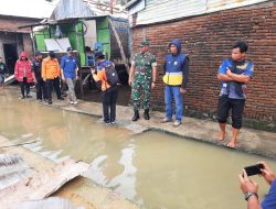 Dandim 1404/Pinrang Bersama Forkopimda Berikan Bantuan Warga Terdampak Bencana Alam Angin Puting Beliung