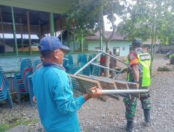 Babinsa Geumpang Bersama Warga Bangkeh Bangun Tenda Syukuran di TPA Baburrahman