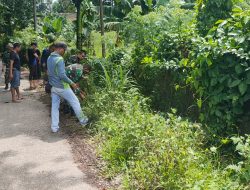 Anggota Koramil 1419-01 Maiwa Melaksanakan Karya Bakti Pembersihan Selokan