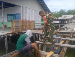 Wujudkan Manunggal TNI-Rakyat, Babinsa Bantu Warga Bangun Rumah