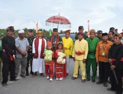 Danrem 133/NW Dampingi Pangdam XIII/Merdeka Resmikan TNI Manunggal Air Di Desa Sidowonge Kec Randangan