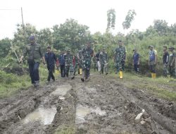 Dansatgas TMMD Ke-123 Kodim 1405/Parepare Dampingi Tim Wasev Tinjau Lokasi Sasaran Fisik