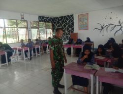 Babinsa Kodim 1407/Bone Koramil 01/Ajangale Berikan Materi Pelajaran kepada Siswa SMP Negeri 1 Ajangale
