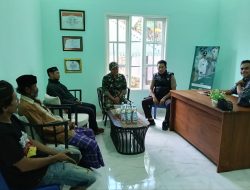 Babinsa Kodim 1407/Bone Koramil 18/Kajuara Laksanakan Komsos Dengan Warga Desa Bulu Tanah