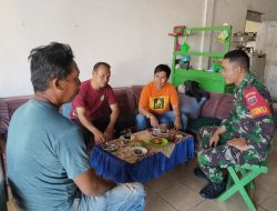 Babinsa Kodim 1407/Bone Koramil 09/Lapri Laksanakan Komsos Di Rumah Warga Desa Tungke