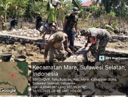 Babinsa Koramil 1407-15/ Mare Gotong Royong Bantu Pembuatan Pondasi Rumah Milik Warga