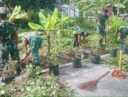 Tingkatkan Kesiapsiagaan, Anggota Koramil 13/Sibulue Kodim 1407/Bone Kompak Jaga Kebersihan Markas