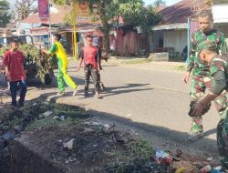 Sinergi Babinsa Mare Dan Pelajar : Gotong Royong Bersihkan Saluran Air Di Tellu Boccoe