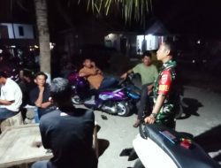 Beri Rasa Aman, Babinsa Kodim 1407/Bone Hadir Di Tengah Malam Lewat Patroli Wilayah