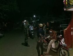 Kawal Kamtibmas, Babinsa Jajaran Kodim Bone Aktifkan Patroli Dialogis Malam Hari
