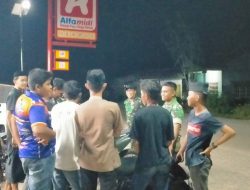 Pastikan Bone Tetap Kondusif, Babinsa Jajaran Kodim 1407/Bone Sisir Wilayah Lewat Patroli Malam
