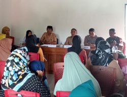 Babinsa Koramil 15/Mare Hadiri Pertemuan Penguatan & Penyelenggaraan Kinerja Kader Kesehatan Desa Ujung Salangketo