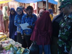 Kawal Stabilitas Harga Bersama Pemerintah Setempat : Babinsa Dua Boccoe Kodim 1407/Bone Ikut Memantau Langsung Harga Sembako Di Pasar Unyi