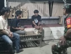 Sinergi Tanpa Batas, Babinsa Kodim 1407/Bone Kelilingi Pemukiman Pantau Keamanan Warga