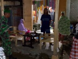 Pastikan Kondusivitas, Babinsa Kodim 1407/Bone Sisir Wilayah Binaan Hingga Larut Malam