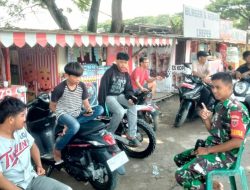 Cegah Kenakalan Remaja, Babinsa Koramil 1407-01/Ajangale Kodim Bone Beri Edukasi Positif Di Wilayah Binaan
