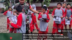Tanamkan Kedisiplinan Sejak Dini, Babinsa Koramil 1407-13/Sibulue Bekali Siswa SD Inpres 12/79 Materi Sikap