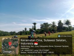 Pastikan Pasokan Air Sawah Aman, Babinsa Koramil 1407-12/Cina Dan Petani Walenreng Kompak Benahi Saluran Air