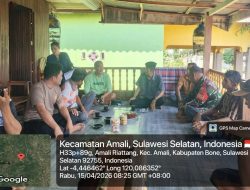 Pererat Silaturahmi, Babinsa Ulaweng Kodim 1407/Bone Gelar Komsos Bersama Warga Inrelleng Di Desa Amaliriattang