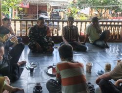 Duduk Bareng Warga, Babinsa Koramil 05/Ulaweng Kodim 1407/Bone Bangun Sinergi Di Pelosok Amali
