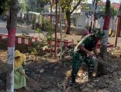 Sinergi Tanpa Batas, Babinsa Koramil 05/Ulaweng Kodim 1407/Bone Kawal Kebersihan Lingkungan Pemerintahan