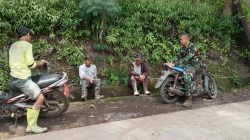 Pererat Silaturahmi, Babinsa Koramil 1407-20/Bontocani Manfaatkan Waktu Luang Dengan Komsos Di Wilayah Binaan