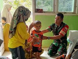 Wujud Kepedulian Kesehatan, Babinsa Koramil 1407-12/Cina Dampingi Posyandu Balita Di Desa Abbumpungen