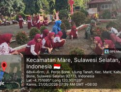 Peduli Lingkungan Sejak Dini, Babinsa Koramil 15/Mare Kodim 1407/Bone Gotong Royong Bareng Siswa SD