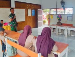 Tanamkan Jiwa Nasionalisme, Babinsa Koramil 1407-17/Salomekko Berikan Wawasan Bela Negara Di SDN 255 Ulubalang