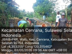 Wujud Nyata Sinergitas, Babinsa Koramil 1407-03/Cenrana Dan Aparat Desa Watu Kompak Kerja Bakti