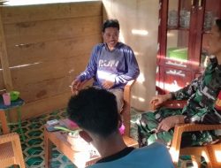 Babinsa Koramil 04/Tellusiatinge Pantau Perkembangan Situasi Desa Lewat Komunikasi Sosial