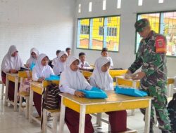 Aksi Sigap Babinsa Koramil 18/Kajuara Kodim 1407/Bone Kawal Program Makan Bergizi Gratis Di Wilayah Binaan