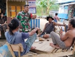 Babinsa Koramil 1407-03/Cenrana Kodim Bone Kembali Turun Ke Wilayah Binaan Melalui Komsos Bersama Warga Desa Ajallasse