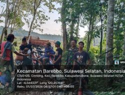 Babinsa Koramil 1407-11/Barebbo Perkuat Kedekatan Dengan Warga Lewat Komsos