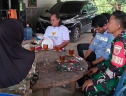 Babinsa Koramil Tonra Kodim 1407/Bone Bersama Kepala Desa Gelar Komsos Dengan Warga Desa Bonepute