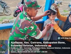 Babinsa Koramil 1407-03/Cenrana Kodim Bone Bersinergi dengan Posyandu Layani Balita Di Desa Ajallasse