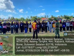 Tumbuhkan Jiwa Patriotisme, Babinsa Koramil 1407-18/Kajuara Kodim Bone Latih Anggota Paskibra