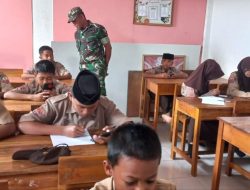 Babinsa Koramil 19/Kahu Kodim 1407/Bone Laksanakan Pembinaan Perlawanan Wilayah Di Madrasah Aliyah