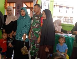 Babinsa Koramil 18/Kajuara Kodim 1407/Bone Dampingi Kegiatan Posyandu di Desa Polewali