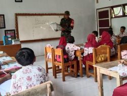 Babinsa Koramil 05/Ulaweng Kodim 1407/Bone Bekali Siswa Dengan Wawasan Kebangsaan Sejak Dini