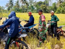 Bangun Kebersamaan Dengan Warga, Babinsa Koramil Salomekko Jalin Komsos Bersama Ojek Gabah Di Dusun Bolalohe