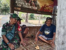 Melalui Komsos, Babinsa Koramil 17/Salomekko Perkuat Silaturahmi Dan Kemanunggalan TNI Dengan Masyarakat Pancaitana