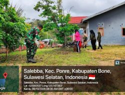 Perkuat Budaya Gotong Royong, Babinsa Ramil 10 Ponre Kodim 1407/Bone Dan PKK Gelar Kerja Bakti Di Desa Salebba