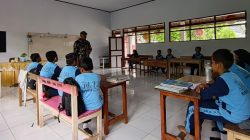 Mengenal Bela Negara Sejak Dini, Babinsa Koramil 05 Ulaweng Kodim 1407/Bone Kodim 1407/Bone Bina Siswa Sekolah Dasar