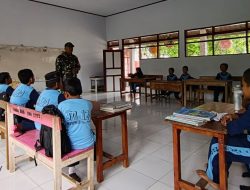 Mengenal Bela Negara Sejak Dini, Babinsa Koramil 05 Ulaweng Kodim 1407/Bone Kodim 1407/Bone Bina Siswa Sekolah Dasar